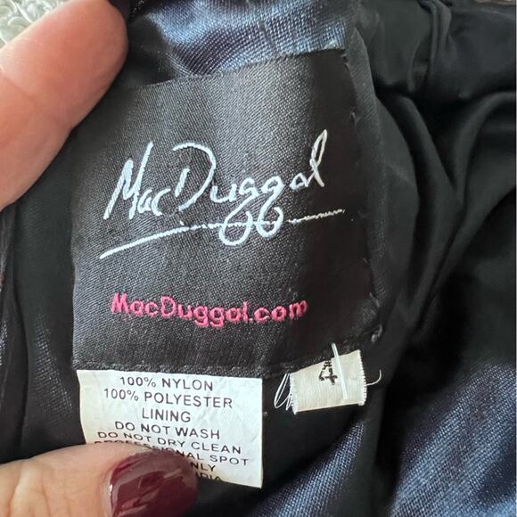 Mac Duggal Silver Sequin Two Piece Top and Skirt Set Size 4 Dress Prom - Picture 8 of 9